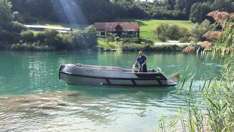 Stormer_tug_60_rivier_swiss